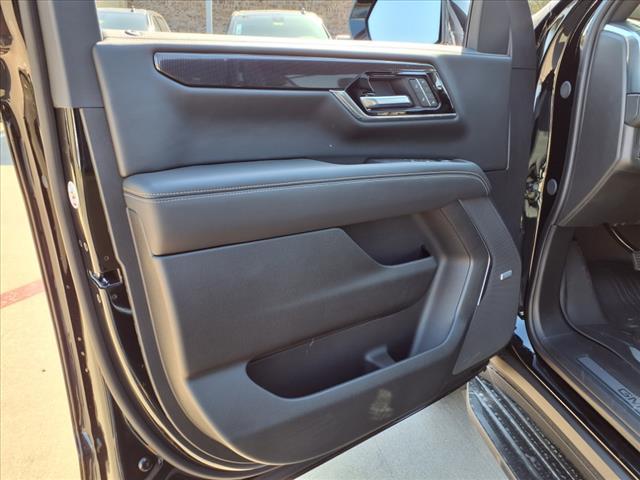 Photo of 2025 Onyx Black GMC Yukon XL