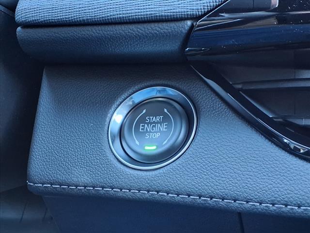 Photo of 2025 White Frost Tri-Coat Buick Enclave
