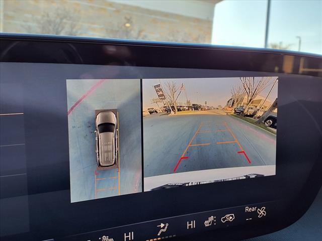 Photo of 2025 White Frost Tri-Coat Buick Enclave
