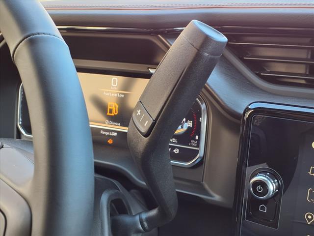 Photo of 2025 Summit White GMC Sierra 2500