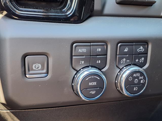 Photo of 2025 Summit White GMC Sierra 2500