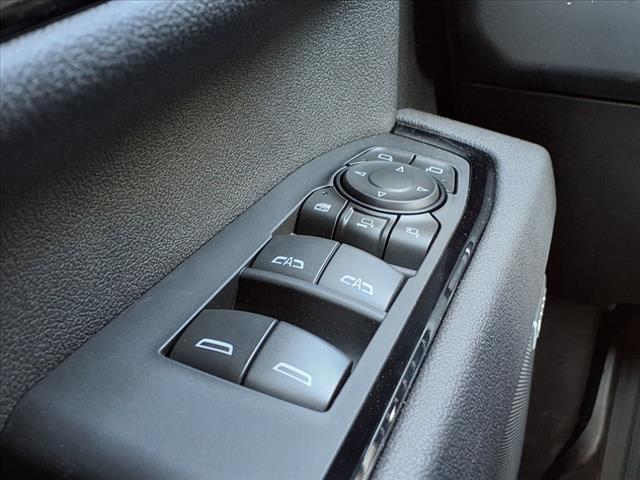 Photo of 2025 Summit White GMC Sierra 2500