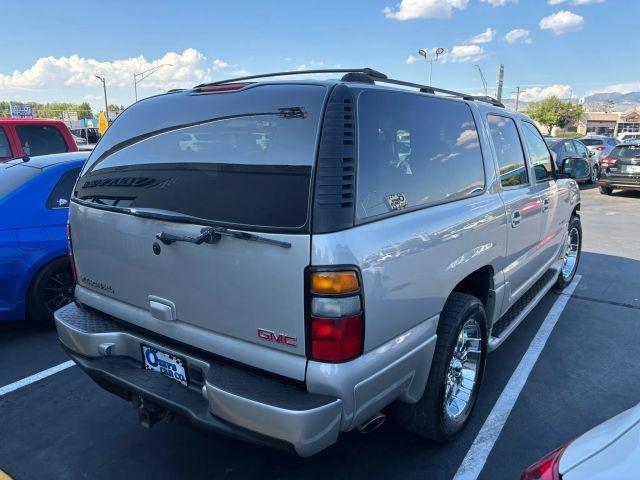 Photo of 2004 Silver GMC Yukon XL
