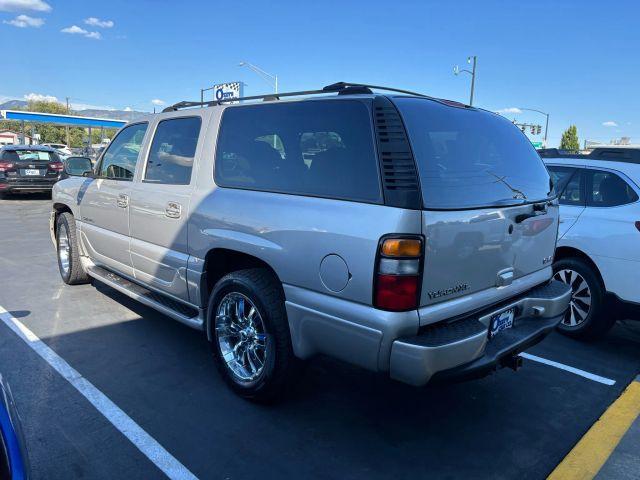 Photo of 2004 Silver GMC Yukon XL