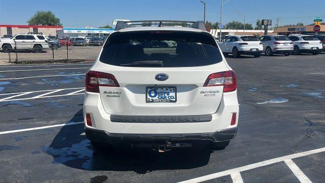 Photo of 2017 Crystal White Pearl Subaru Outback