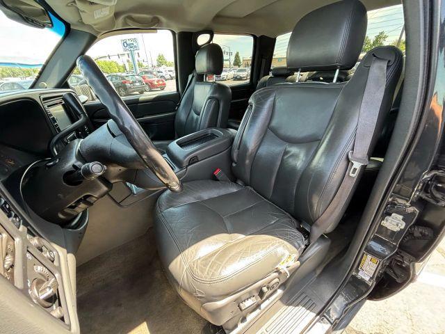 Photo of 2004 Gray GMC Sierra 2500