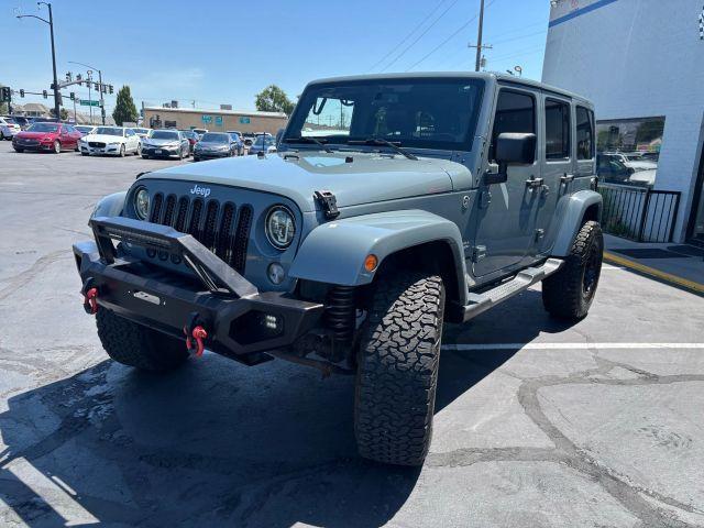 Photo of 2014 Blue Jeep Wrangler Unlimited