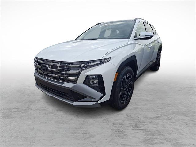 Photo of 2025 White Pearl Hyundai TUCSON