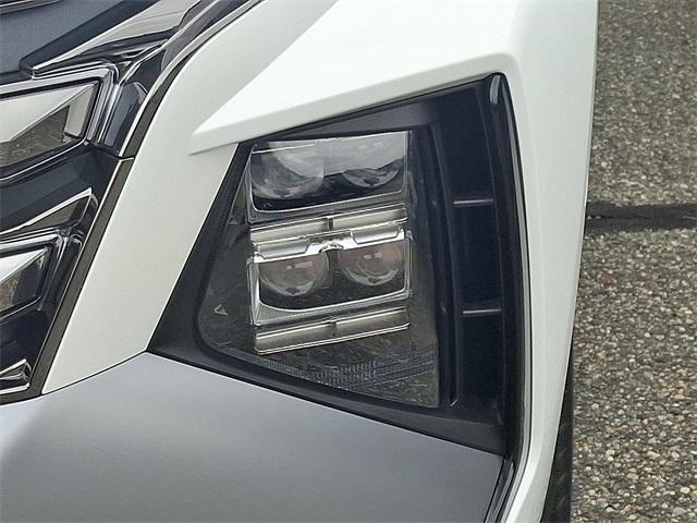 Photo of 2025 White Pearl Hyundai TUCSON
