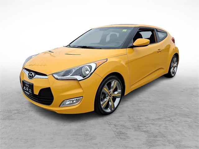 Photo of 2014 26.2 Yellow Hyundai Veloster