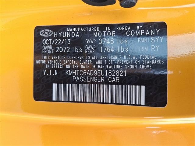 Photo of 2014 26.2 Yellow Hyundai Veloster