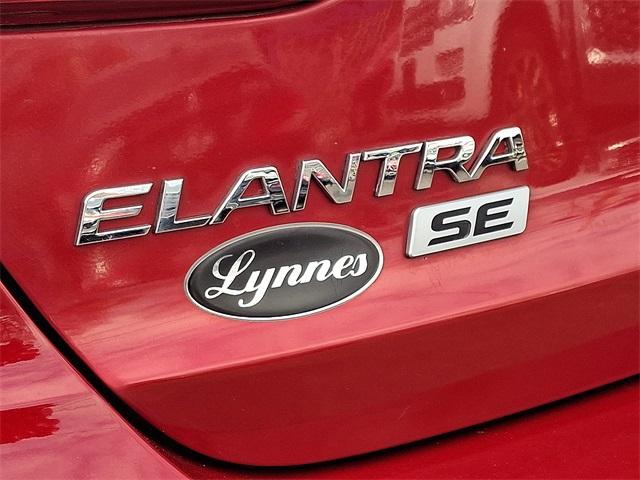Photo of 2017 Scarlet Red Hyundai ELANTRA