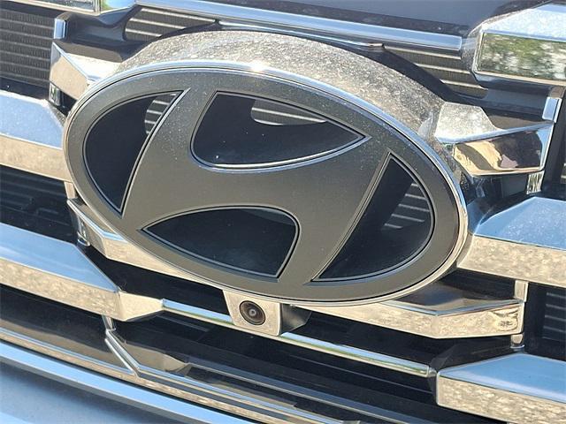 Photo of 2025 White Pearl Hyundai TUCSON