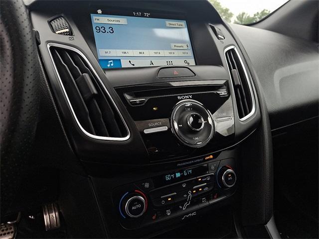 Photo of 2016 Kona Blue Ford Focus ST