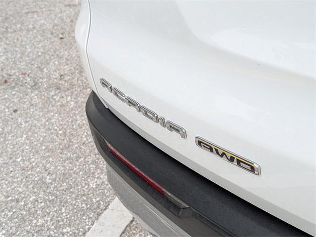 Photo of 2024 Summit White GMC Acadia
