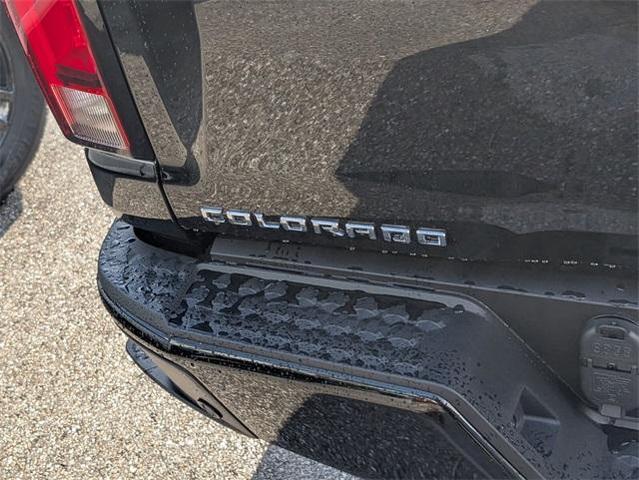 Photo of 2025 Black Chevrolet Colorado