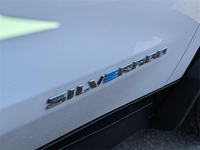 Photo of 2025 Summit White Chevrolet Silverado EV
