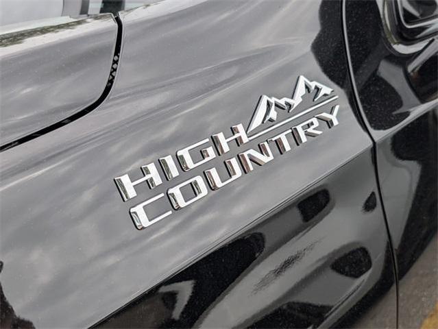 Photo of 2025 Black Chevrolet Suburban
