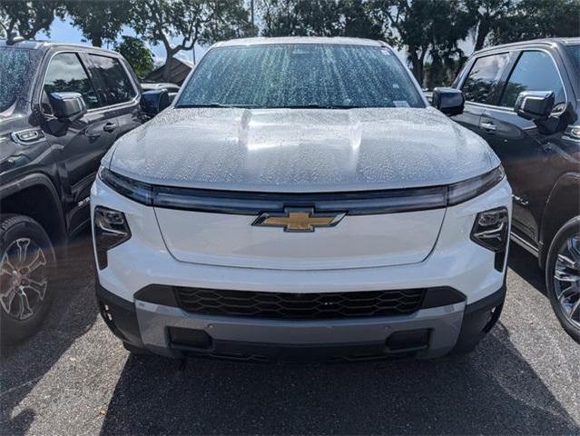 Photo of 2025 Summit White Chevrolet Silverado EV