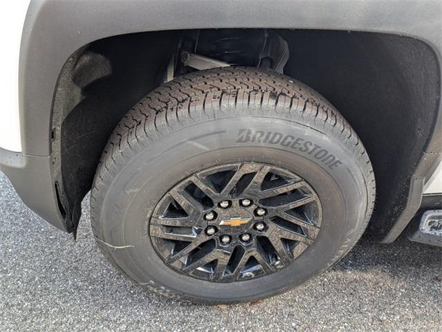 Photo of 2025 Summit White Chevrolet Silverado EV