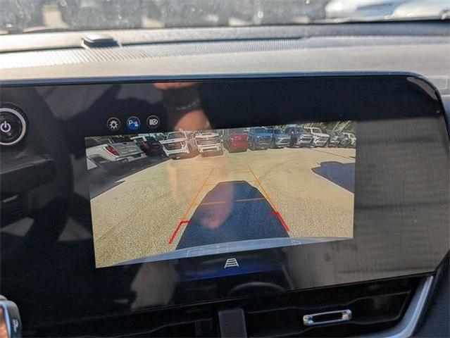 Photo of 2025 Summit White Chevrolet Equinox