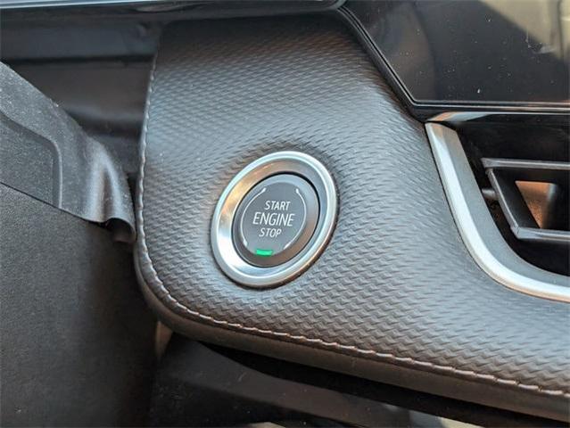Photo of 2025 Summit White Chevrolet Equinox