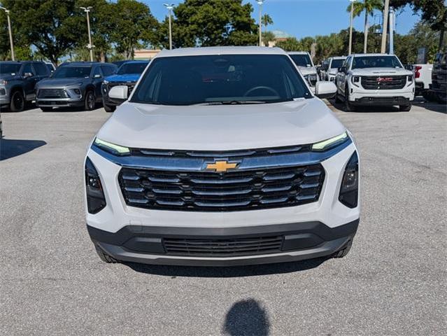 Photo of 2025 Summit White Chevrolet Equinox