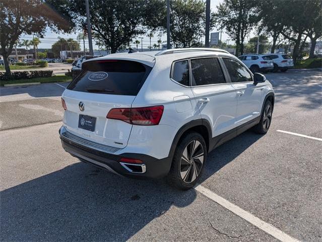 Photo of 2024 Pure White Volkswagen Taos