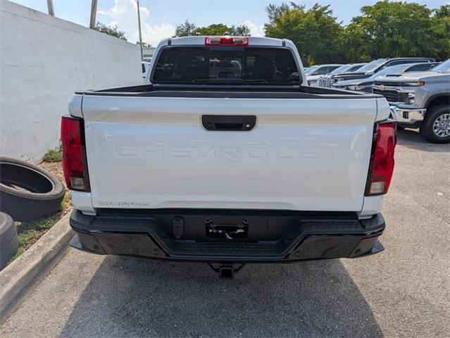Photo of 2025 Summit White Chevrolet Colorado