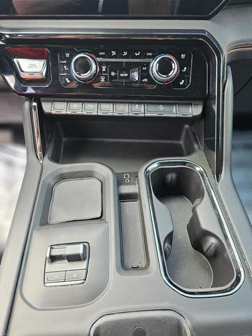 Photo of 2024 Summit White GMC Sierra 2500
