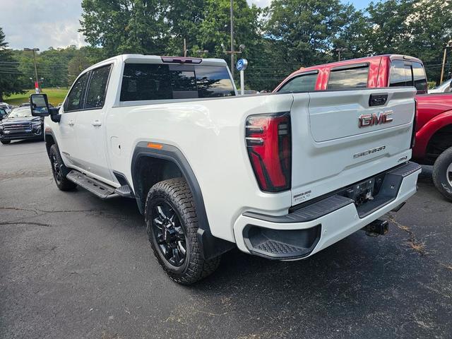 Photo of 2024 Summit White GMC Sierra 2500