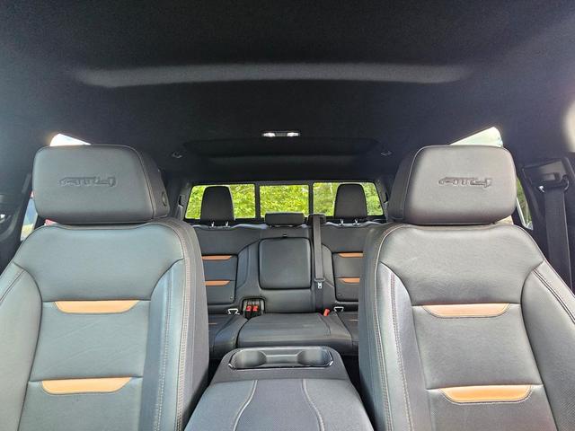 Photo of 2024 Summit White GMC Sierra 2500