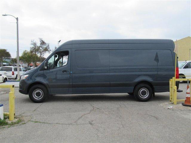 Photo of 2019 Gray Mercedes-Benz Sprinter 2500