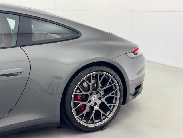Photo of 2021 Gray Porsche 911
