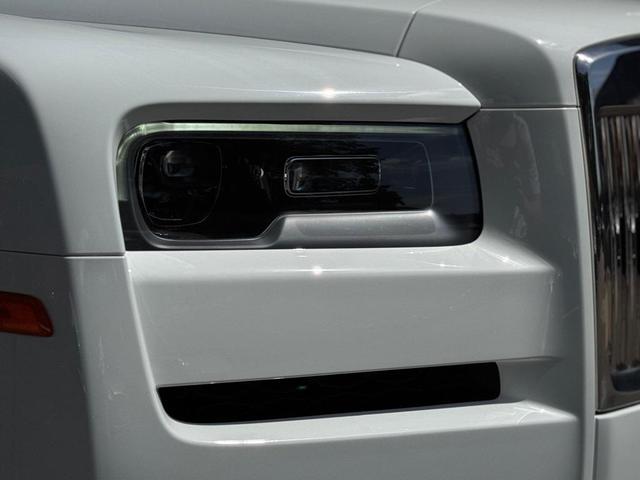 Photo of 2023 White Rolls-Royce Cullinan
