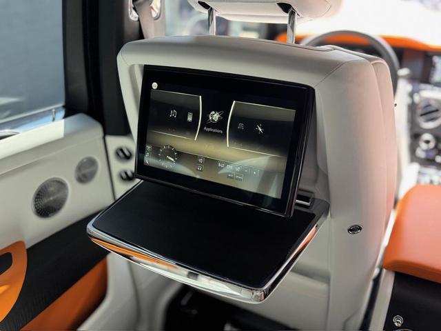 Photo of 2023 White Rolls-Royce Cullinan