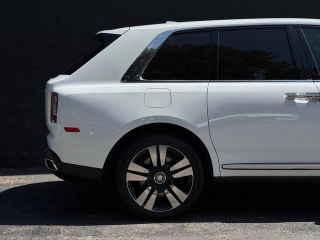 Photo of 2023 White Rolls-Royce Cullinan