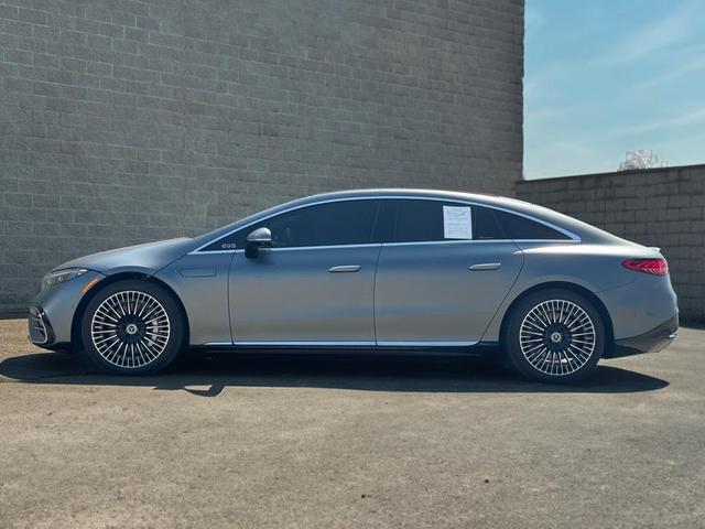 Photo of 2022 MANUFAKTUR Selenite Gray Magno Mercedes-Benz EQS 580