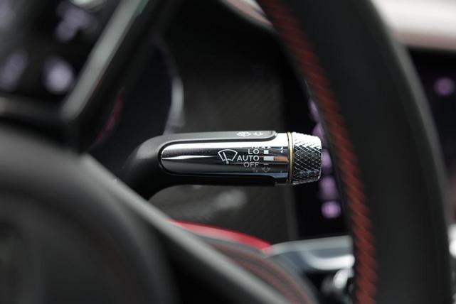 Photo of 2023 Beluga Bentley Flying Spur