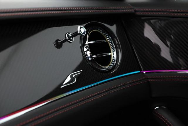 Photo of 2023 Beluga Bentley Flying Spur