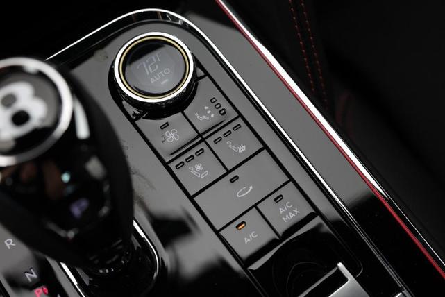 Photo of 2023 Beluga Bentley Flying Spur