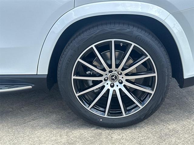 Photo of 2026 Moonlight Mercedes-Benz GLS 450