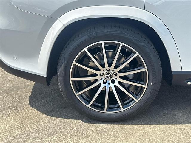 Photo of 2026 Moonlight Mercedes-Benz GLS 450