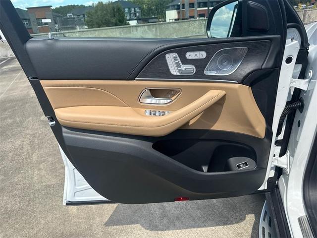 Photo of 2026 Moonlight Mercedes-Benz GLS 450