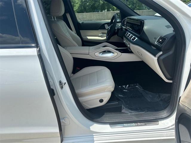 Photo of 2025 Moonlight Mercedes-Benz GLE 450e