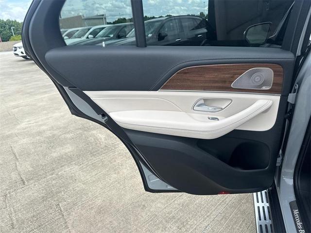 Photo of 2025 Alpine Mercedes-Benz GLE 350