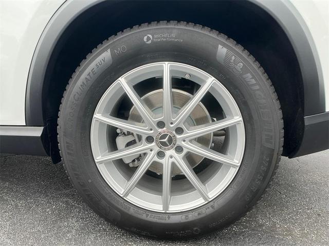 Photo of 2025 MANUFAKTUR Diamond White Metallic Mercedes-Benz GLE 350