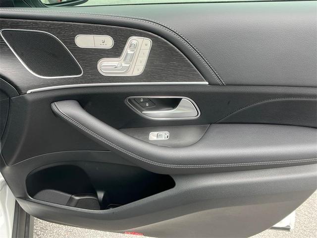 Photo of 2025 MANUFAKTUR Diamond White Metallic Mercedes-Benz GLE 350