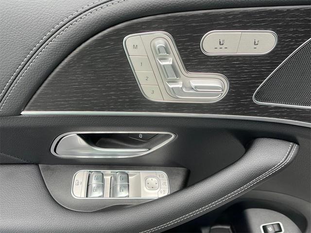 Photo of 2025 MANUFAKTUR Diamond White Metallic Mercedes-Benz GLE 350