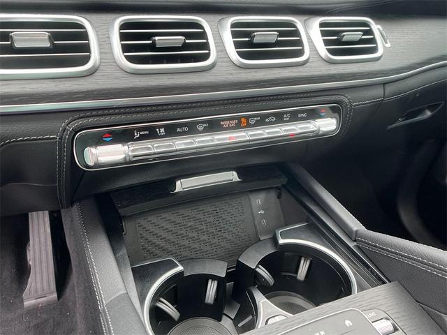 Photo of 2025 MANUFAKTUR Diamond White Metallic Mercedes-Benz GLE 350